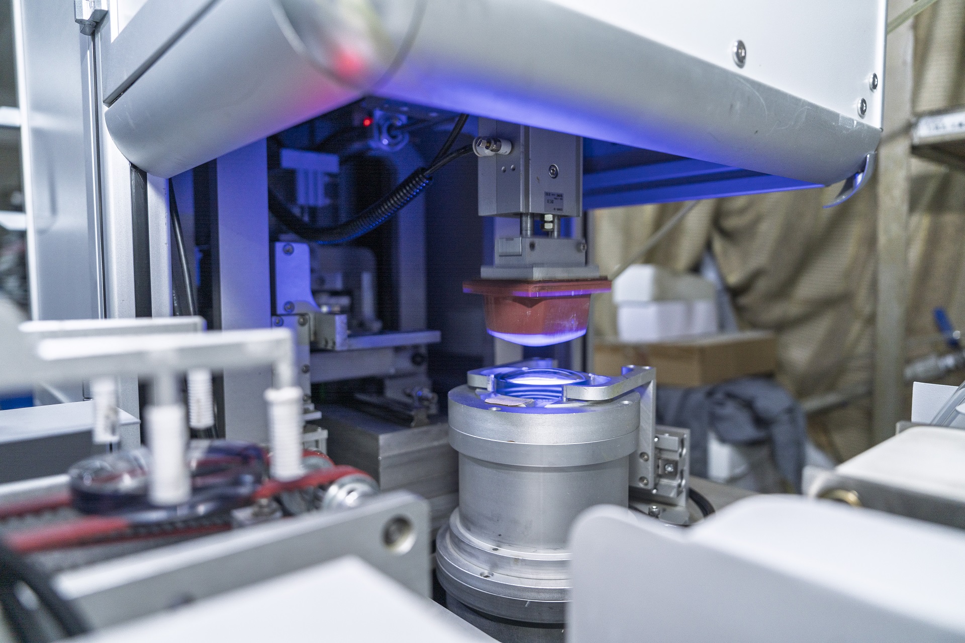 Freeform optical lens technology